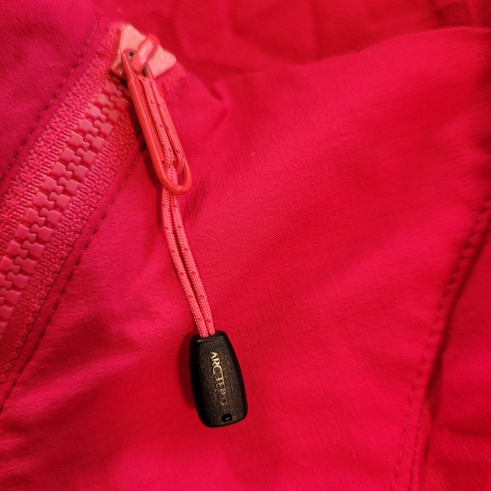 Arc'teryx Pink Hooded Jacket - Picture 4 of 11